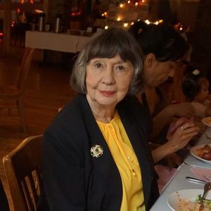 Meet your Posher, Carolyn